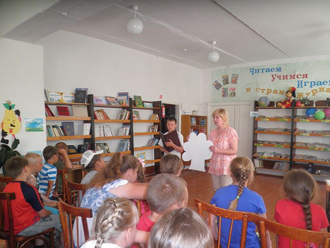 Табунская районная детская библиотека проводит мероприятия для школьников