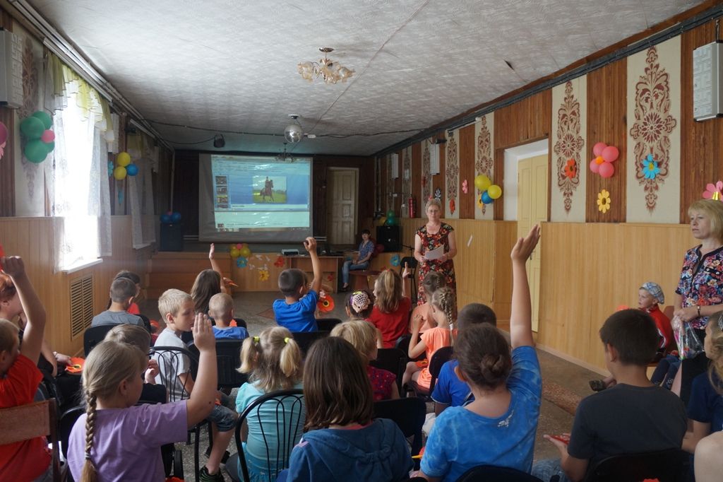 В Новосклюихинской сельской библиотеке Рубцовского района прошёл кинолекторий «Первая мировая глазами художников и кинематографистов»